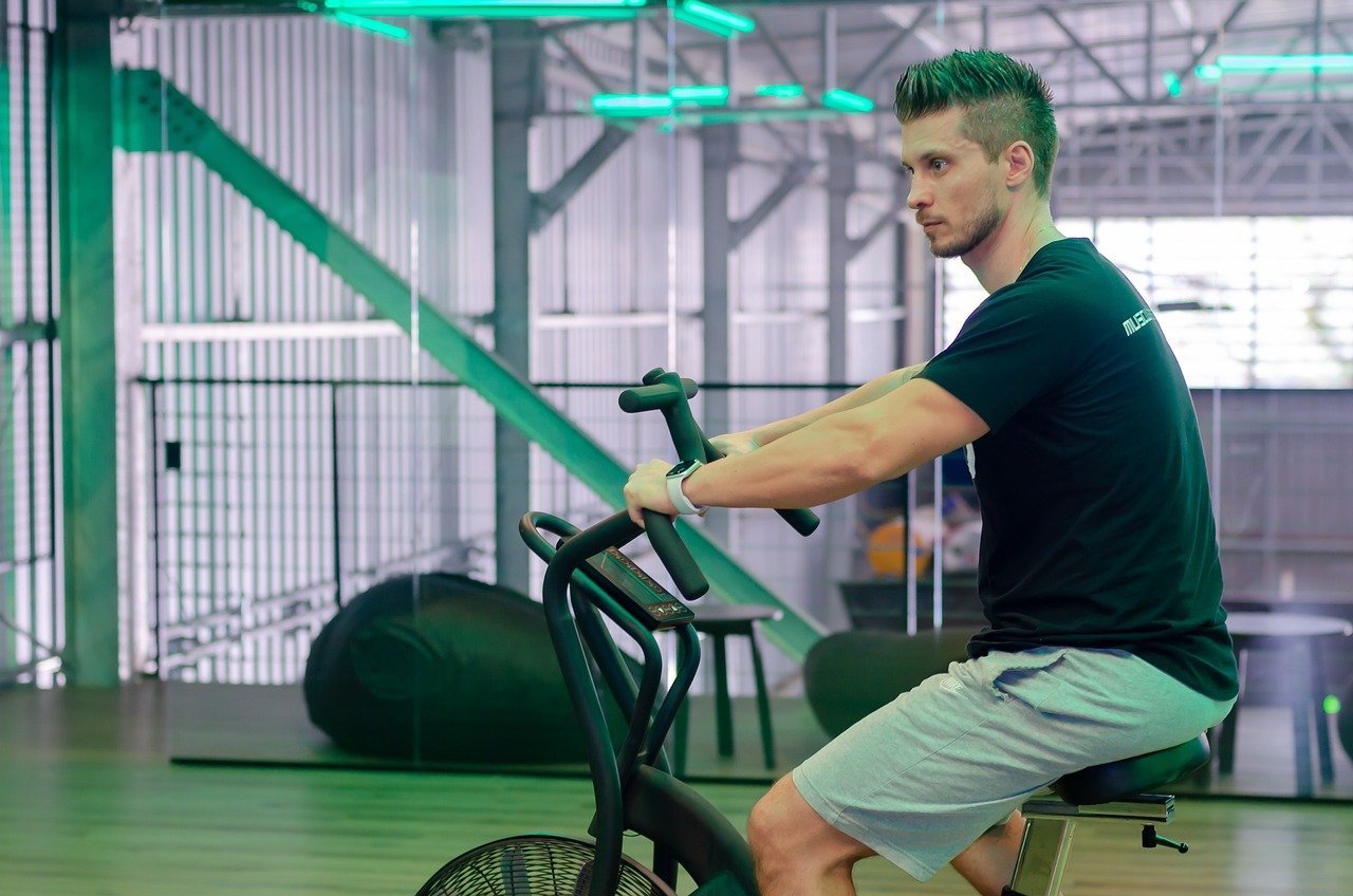 jaki rower stacjonarny na odchudzanie
