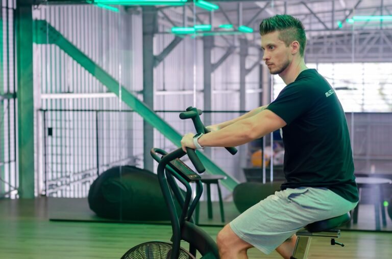 jaki rower stacjonarny do rehabilitacji